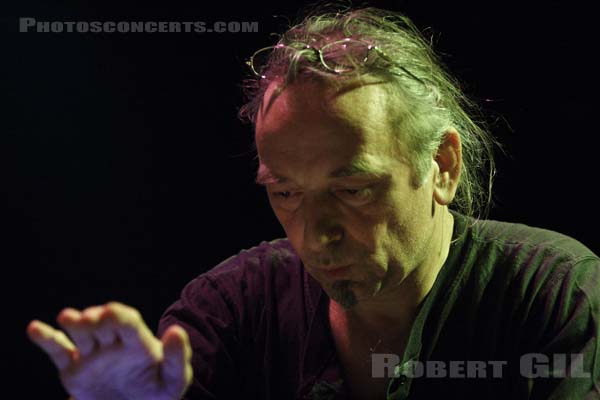 LEGENDARY PINK DOTS - 2005-10-14 - BAGNOLET - L'Echangeur - 